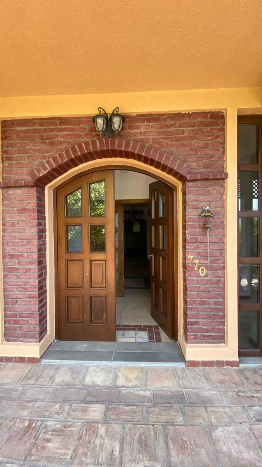 Villa Mugs Laknas Exterior photo