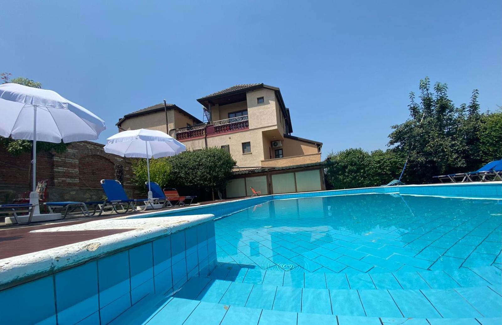 Villa Mugs Laknas Exterior photo